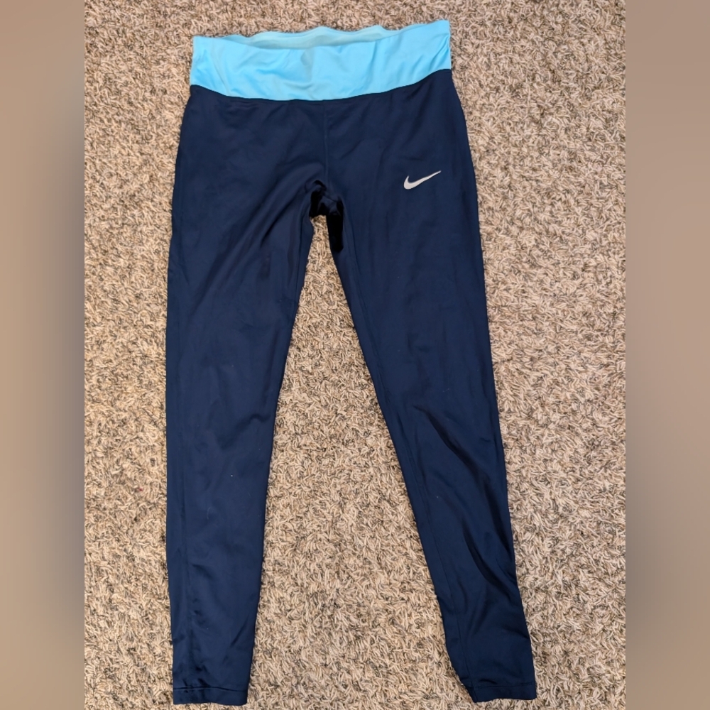 Nike Women's Light Blue and Navy Leggings - Large